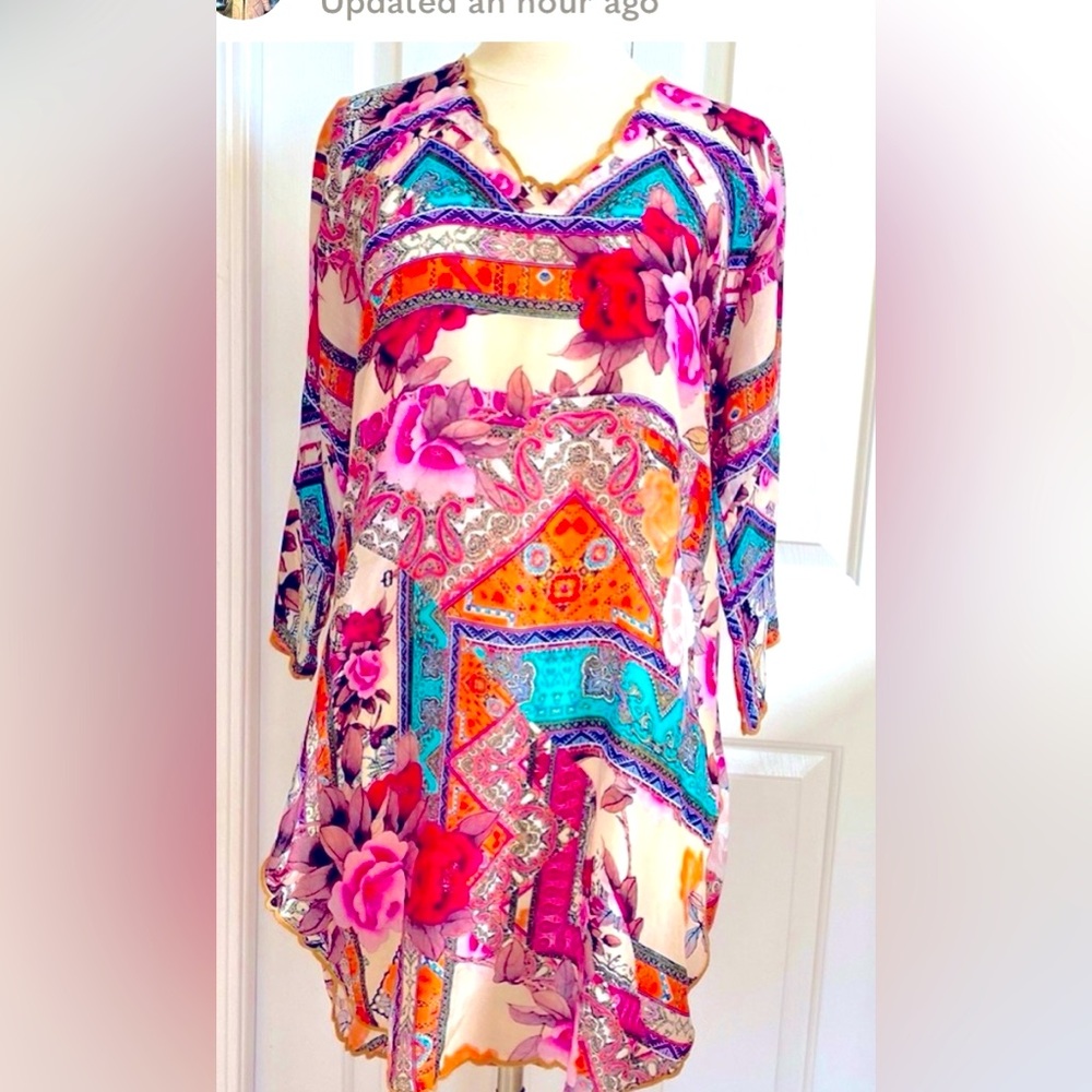 Johnny was embroidered blouse size S